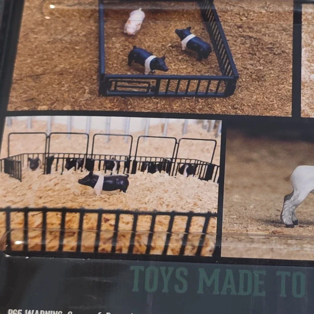 Little Buster Hog/Lamb/Goat Stall 1/16 Scale New